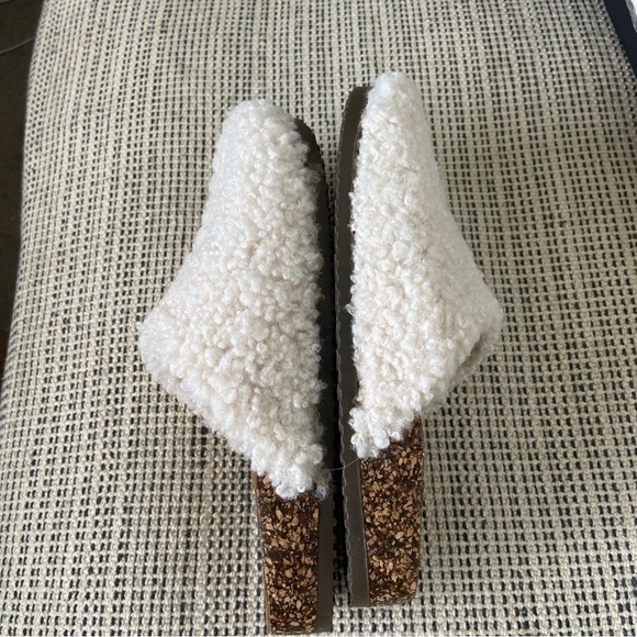 Jessica Simpson Sheatling Mule Slide - Picture 4 of 4